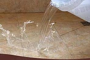 交城漏水维修 免砸砖防水材料该如何施工