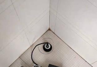 交城卫生间漏水维修之 loft 夹层储藏室毗邻暗管渗水哪家好，推荐诚匠小爱修缮
